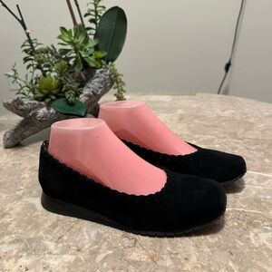 L'AMOUR DES PIEDS WOMEN'S TIFFANIE BLACK SUEDE shoes size 6,5